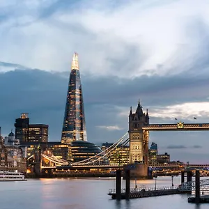 https://shangri-la-hotel-at-the-shard-london.cambridgehotelsuk.com