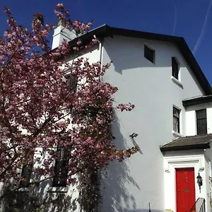 Apartment Mayfield Road